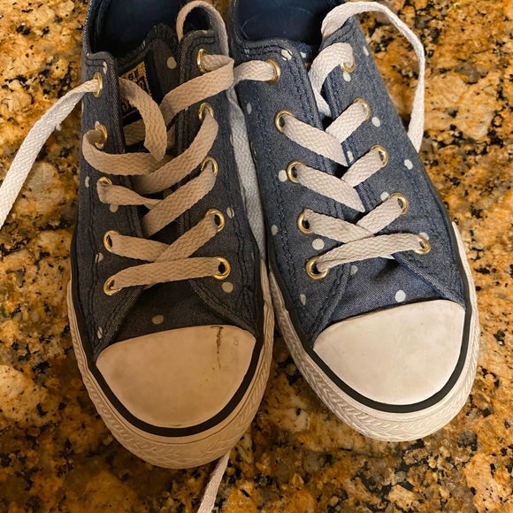 girls converse tennis shoes